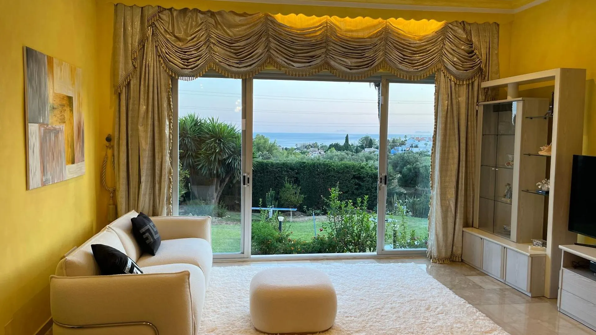 Luxurious Villa 6 Min From Beach With Sea Views Marbella Hiszpania