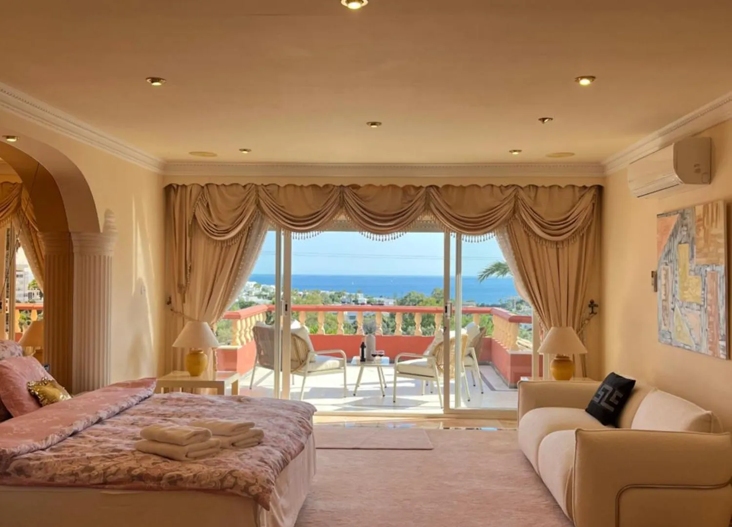 Luxurious Villa 6 Min From Beach With Sea Views Marbella