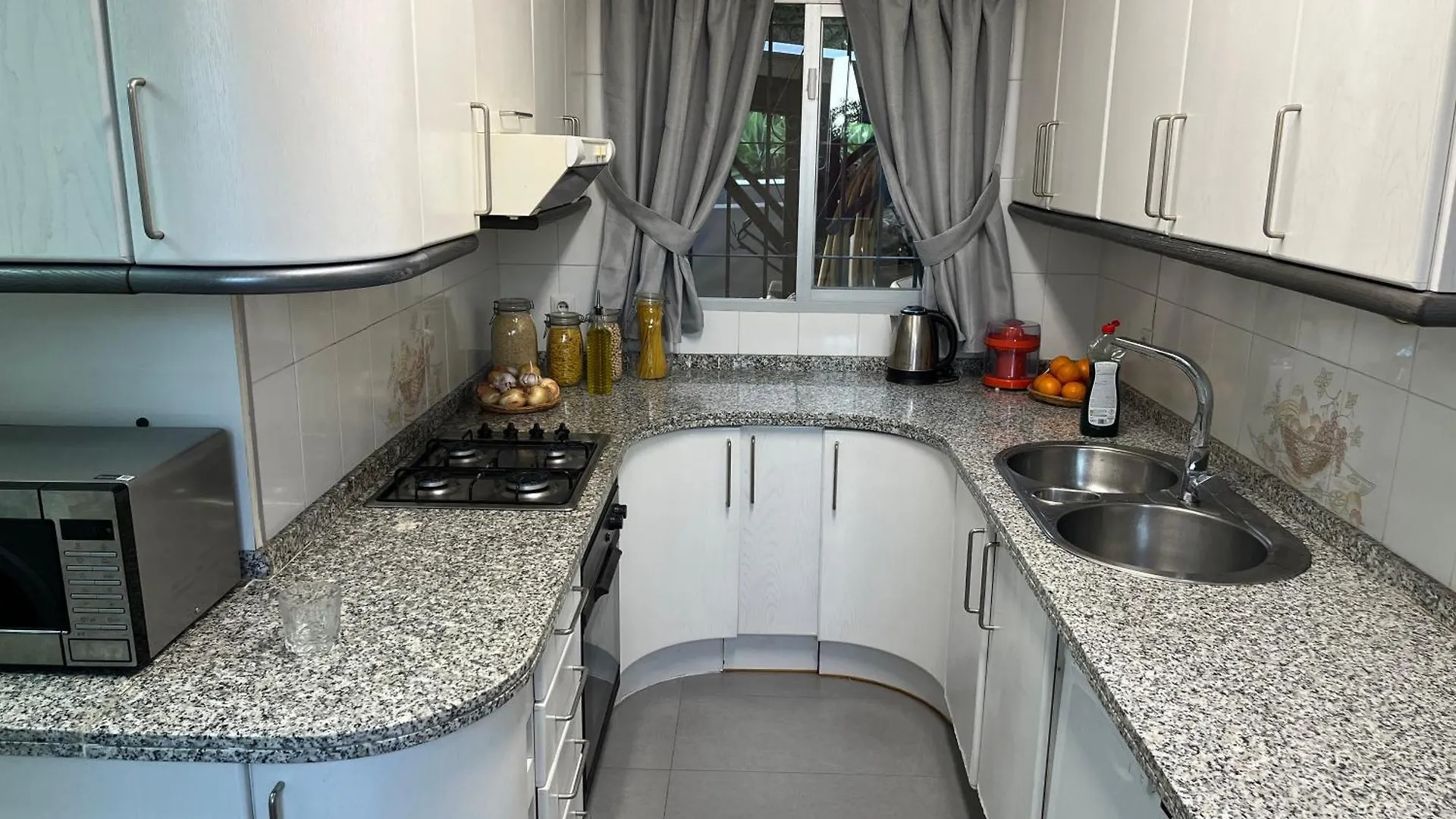 Luxurious Villa 6 Min From Beach With Sea Views Marbella